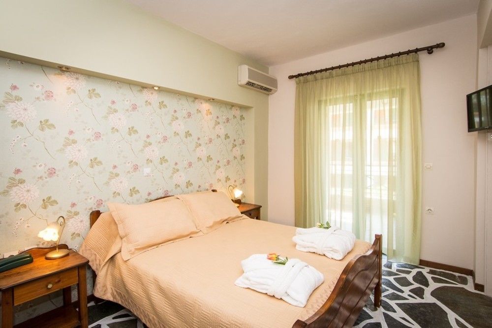 Amaryllis Hotel Kalamákion Extérieur photo